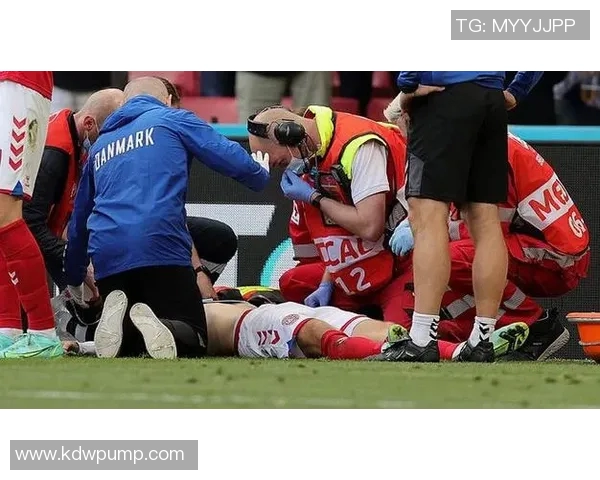 从街头小子到绿茵场上的传奇足球明星的成长之路揭秘