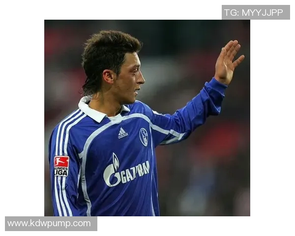 足球明星梅苏特的传奇之路与辉煌成就揭秘