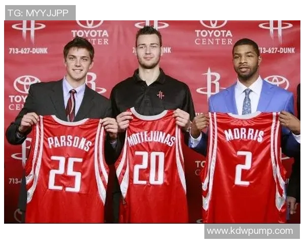 竞技队迎战班菲尔德力争主场胜利展现球队实力与斗志